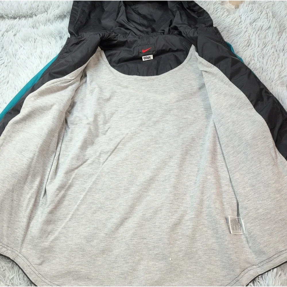 Nike Jacket Womens XL Black Hoodie Zip Up Windbreaker Swoosh Pockets Logo